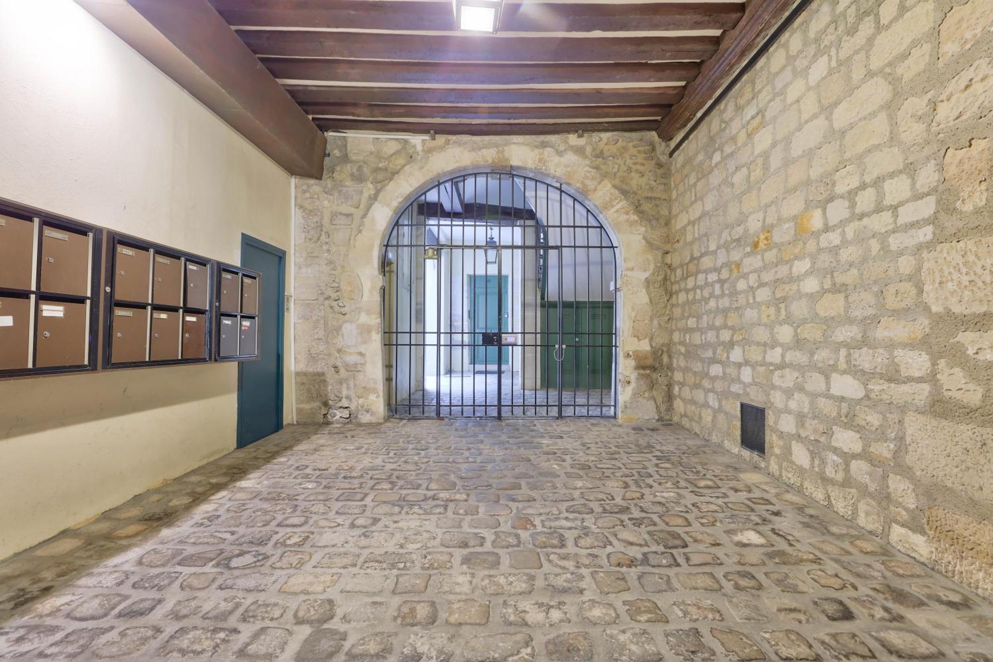 New & Design Studios In The Heart Of Le Marais Paris Exterior photo